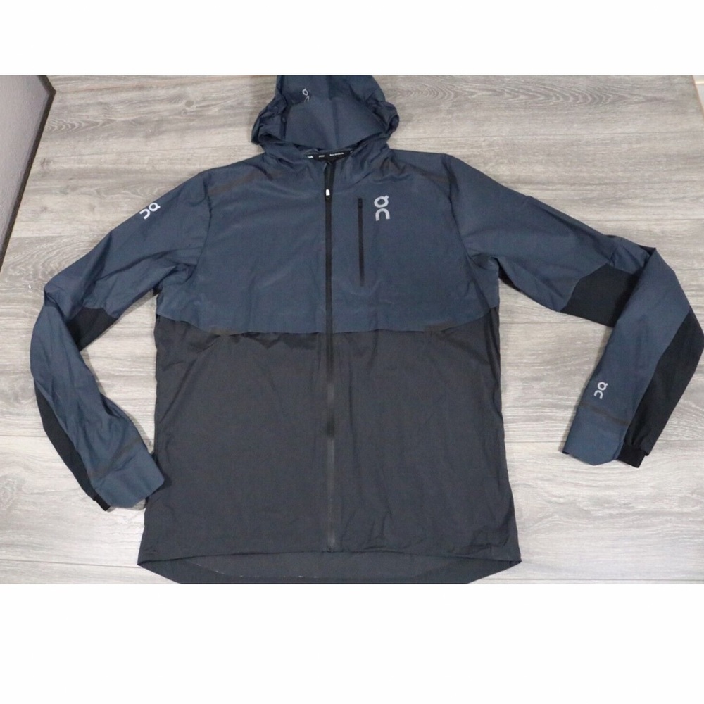 On cloud rain jacket medium